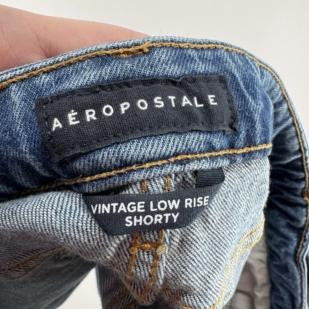 Aeropostale Vintage Low Rise Shorty Shorts Womens Size 8 Distressed Denim Blue